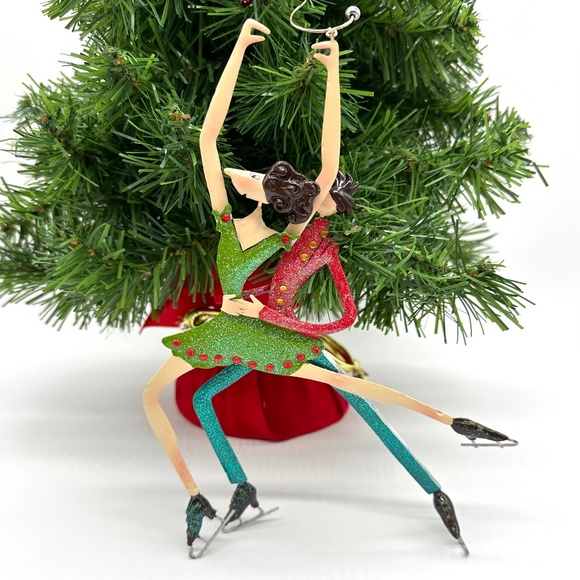 Marquis by Waterford Giddie Glide By Side Ice Skater Christmas Ornament 2004 - Picture 1 of 16